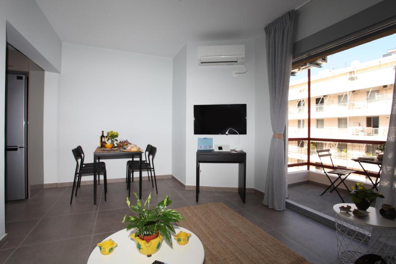 Edem Beach Apartment With Mountain View By Athenian Homes Экстерьер фото